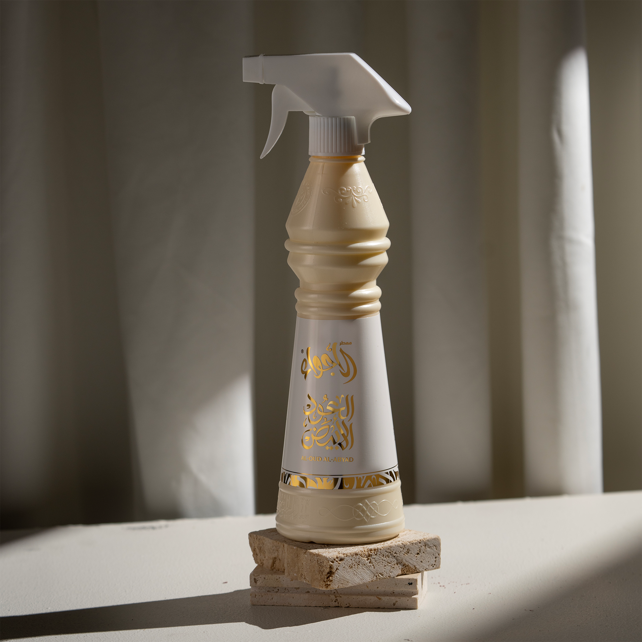 Al Oud Al Abyad Al-Agwaa Freshener - 500 ML