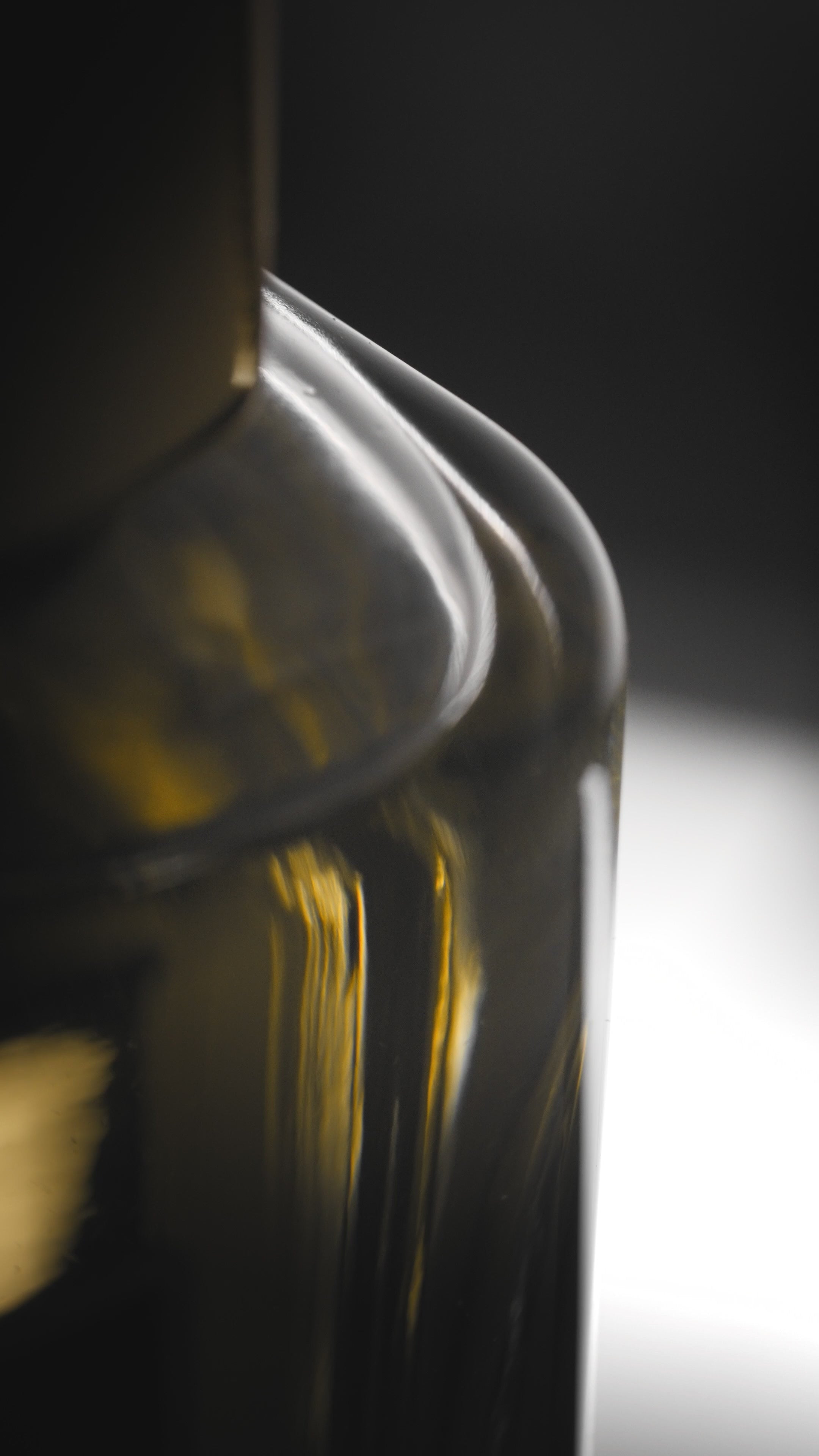 عطر جلوري عود - 75 مل