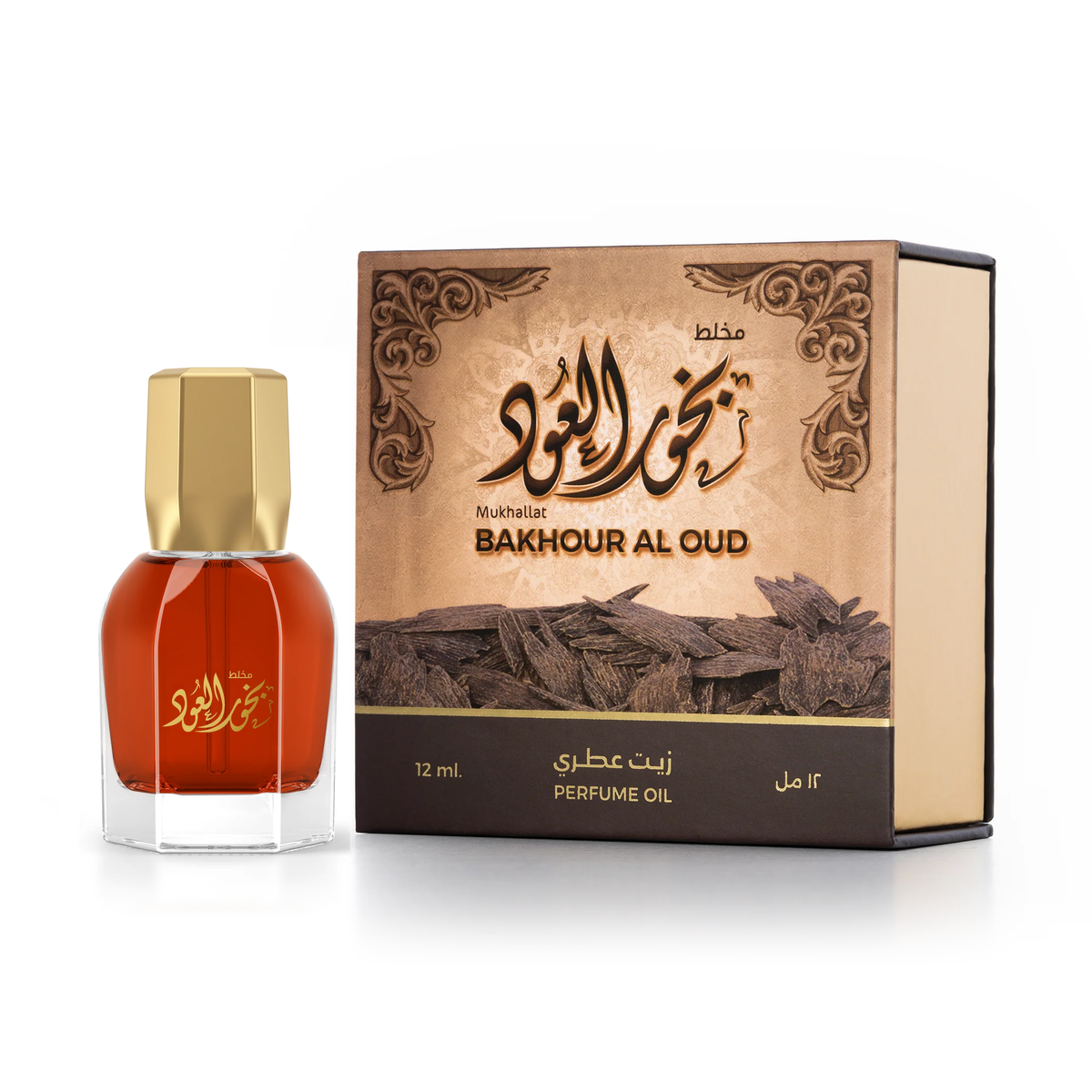 زيت عطري مخلط بخور العود 12 مل بزجاجة حمراء وغطاء ذهبي بجانب علبته على خلفية بيضاء